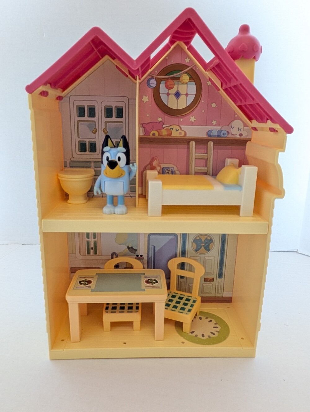 Bluey Mini Bluey Heeler Home Bluey + 5 Play Pieces - Picture 3 of 8